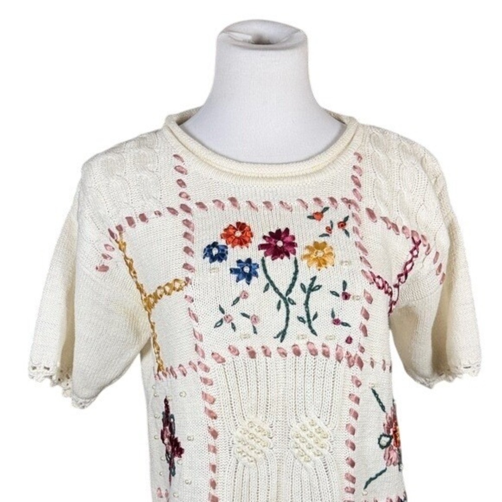 Shenanigans Sweater Womens Small Cream Floral Embroidered Ribbon Pearl Vintage - Picture 3 of 9